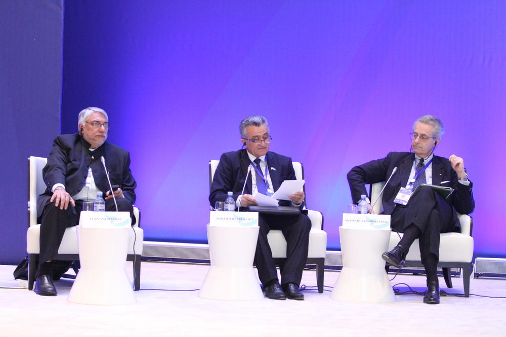 VI Qlobal Bakı Forumu işini yekunlaşdırdı - FOTO