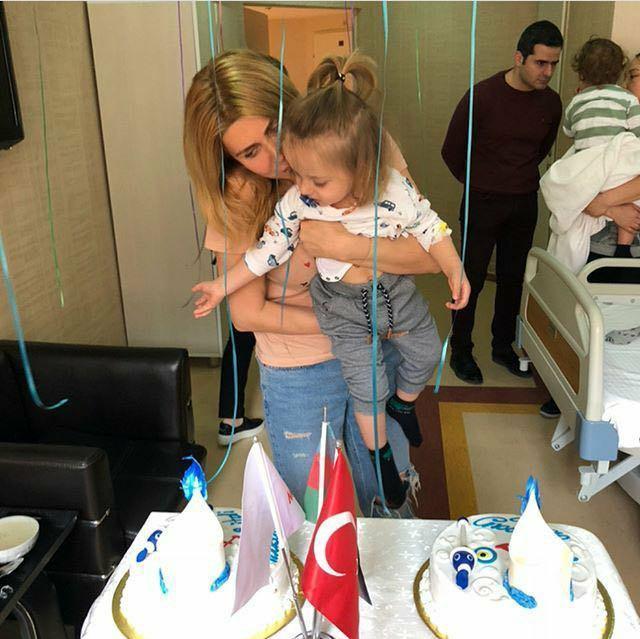 Xoşqədəm və Doğuş əkizlərini sünnət etdirdi -  FOTOLAR