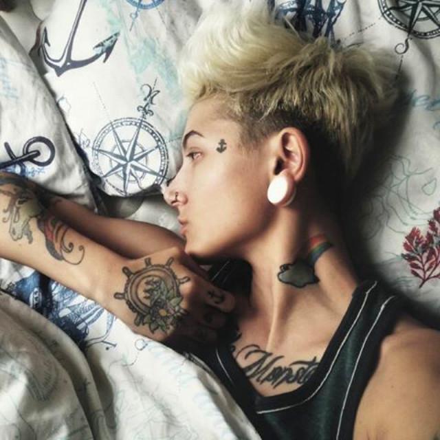 Lezbiyan olduğum üçün serialdan qovuldum - Məşhur aktrisa  - FOTO