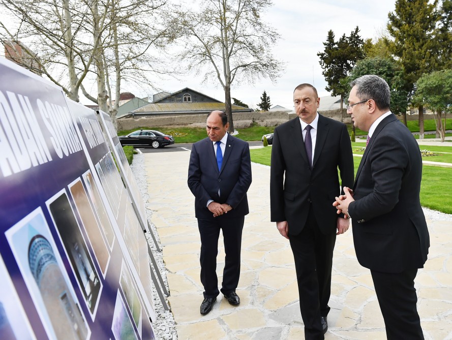 Prezident Bərdə türbəsində və Torpaqqala kompleksində - FOTO