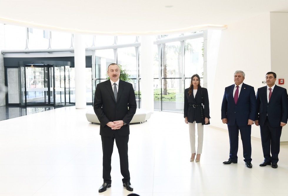 İlham Əliyev və xanımı Hospitalın   açılışında - FOTOLAR