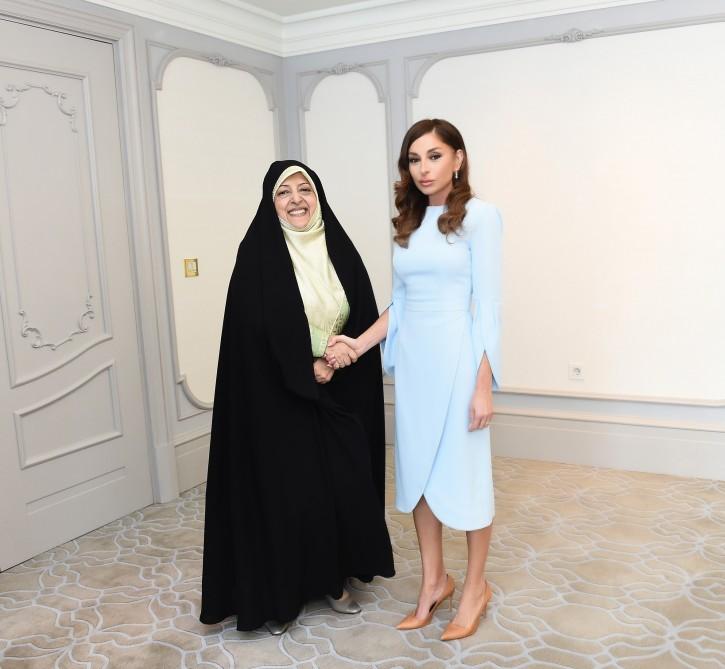 Birinci vitse-prezident Məsumə İbtikar ilə görüşdü - FOTOLAR