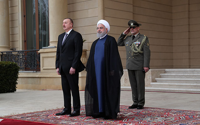 İlham Əliyev Ruhani ilə təkbətək görüşdü - FOTOLAR