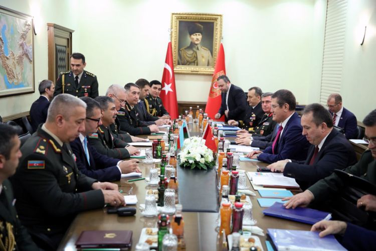 Zakir Həsənov Nurəddin Canikli ilə görüşdü - FOTO