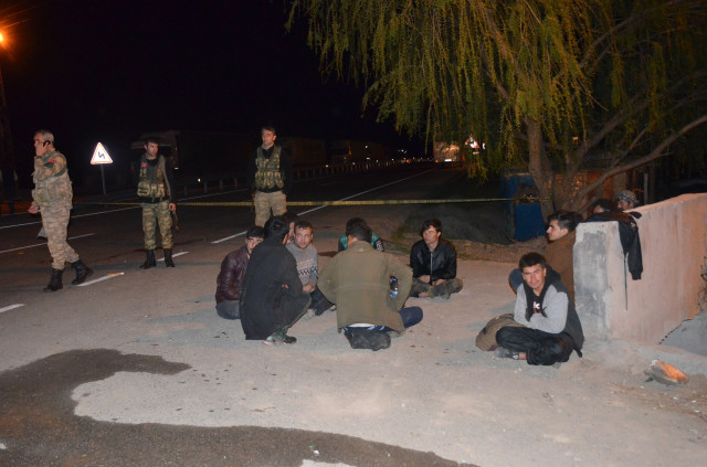 Əfqanıstan və Pakistan vətəndaşları qəzaya düşdü: 17 ölü, 38 yaralı var (FOTOLAR)