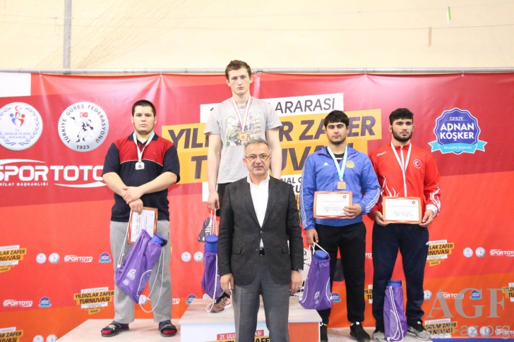 Güləşçilərimiz 8 medal qazandı    - FOTOLAR