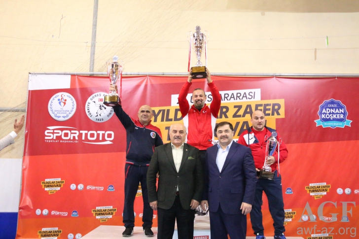 Güləşçilərimizdən 7 qızıl, 5 gümüş və 8 bürünc 