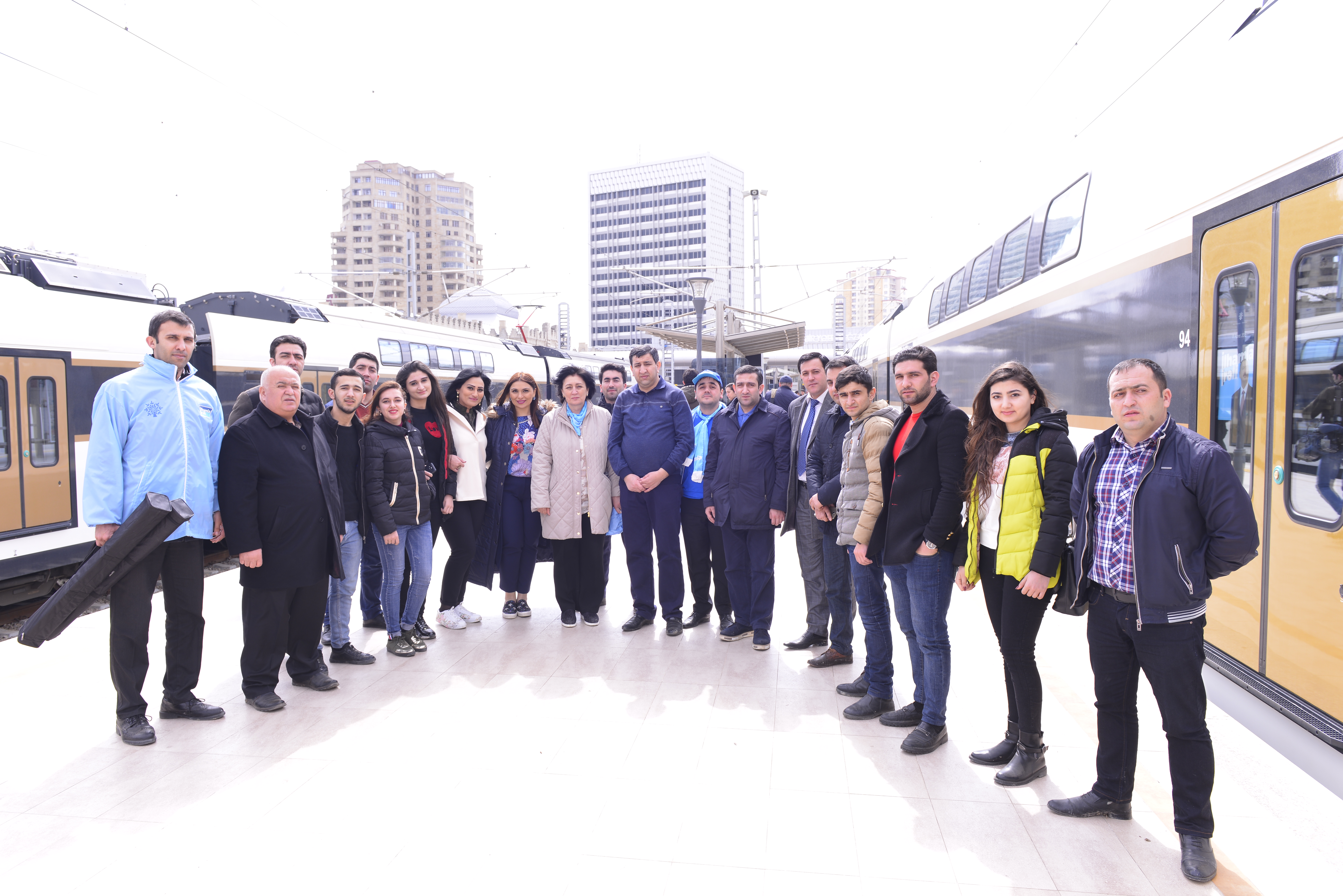 Cavid Qurbanov ağac əkdi - FOTOLAR