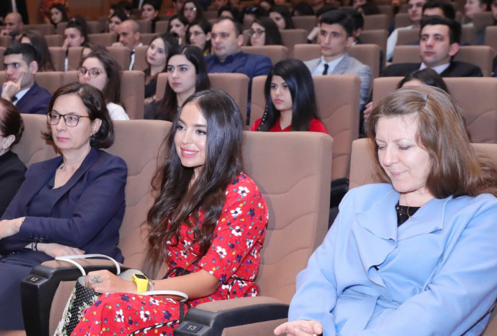 Leyla Əliyeva təqdimatda - FOTO