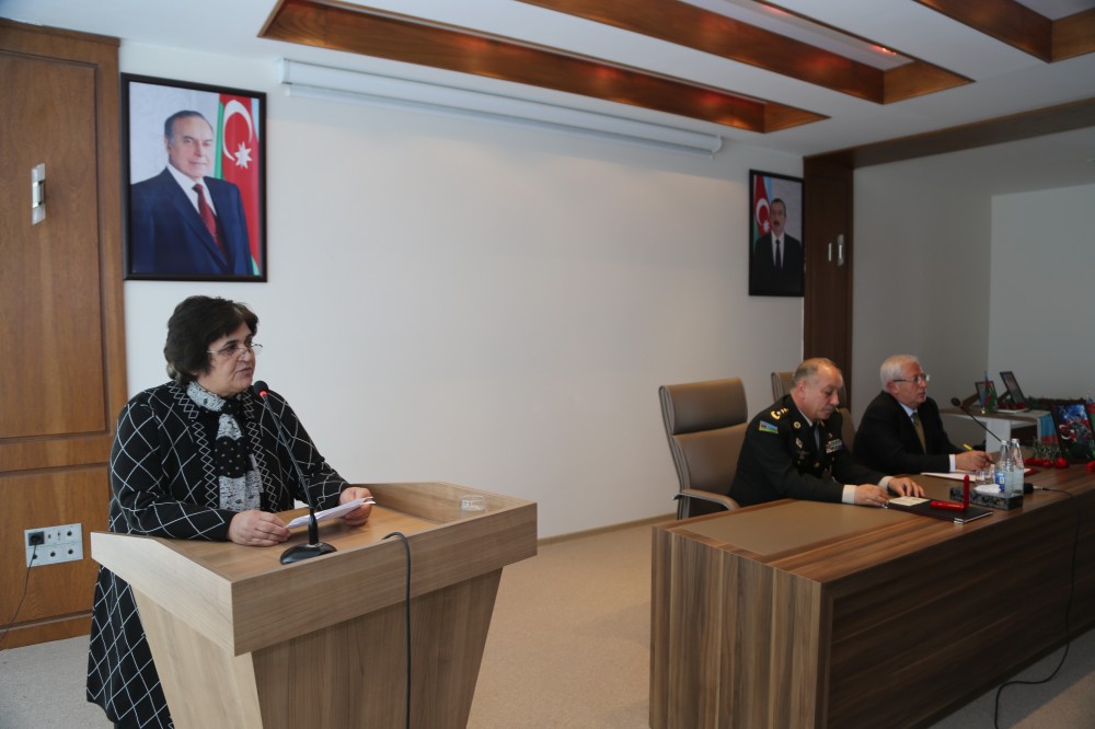 Şəhid əsgərin medalı ailəsinə təqdim edilib -  FOTOLAR