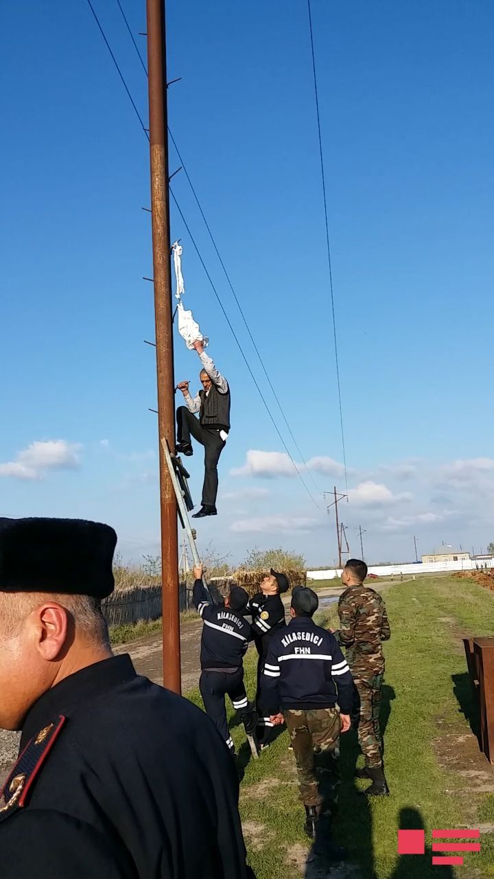 50 yaşlı kişi özünü öldürmək istədi -  FOTO