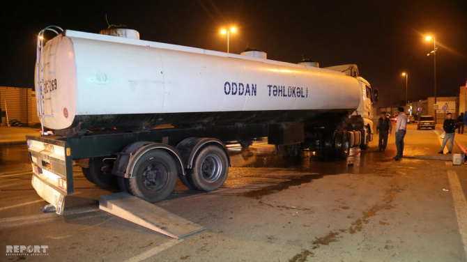 Bakıda benzin daşıyan maşında yanğın oldu  - FOTOLAR