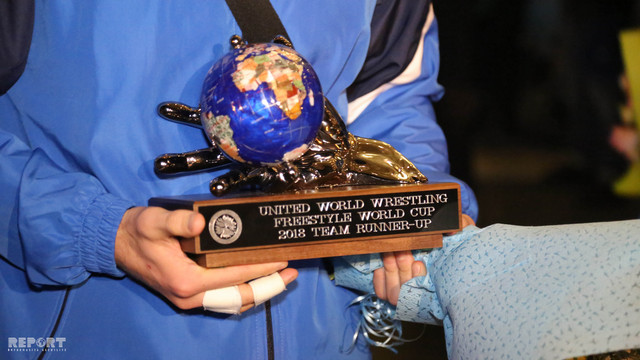 Güləşçilərimiz ölkəyə qayıtdılar -  Firdovsi Umudov hakimlərdən narazılıq etdi