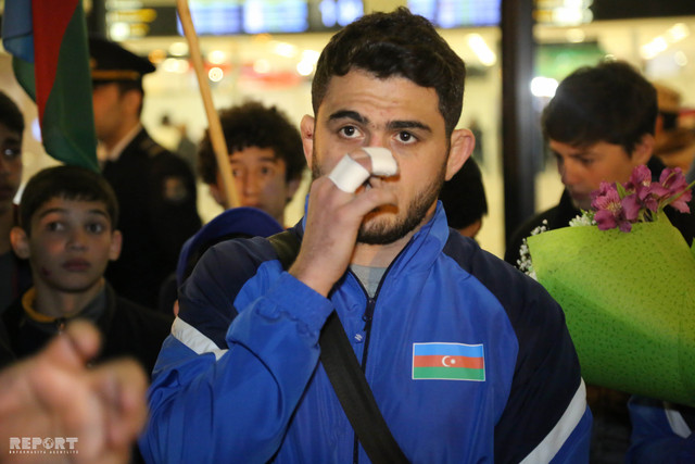 Güləşçilərimiz ölkəyə qayıtdılar -  Firdovsi Umudov hakimlərdən narazılıq etdi