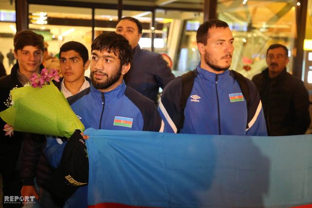 Güləşçilərimiz ölkəyə qayıtdılar -  Firdovsi Umudov hakimlərdən narazılıq etdi