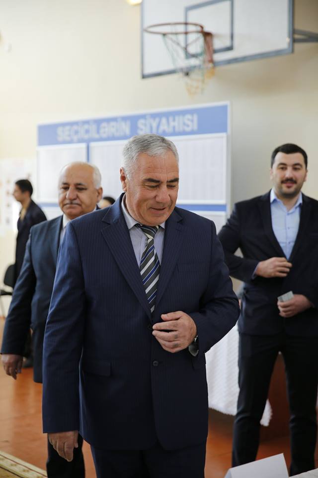 Hafiz Hacıyev belə səs verdi -  FOTOLAR