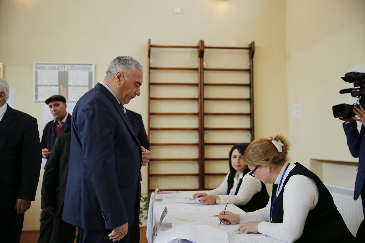 Hafiz Hacıyev belə səs verdi -  FOTOLAR