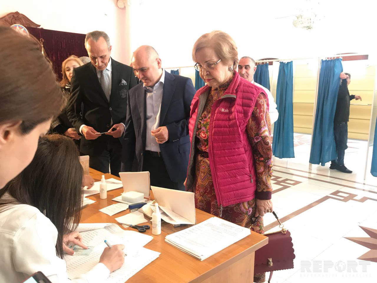 Ramiz Mehdiyevin həyat yoldaşı səs verdi -  FOTOLAR