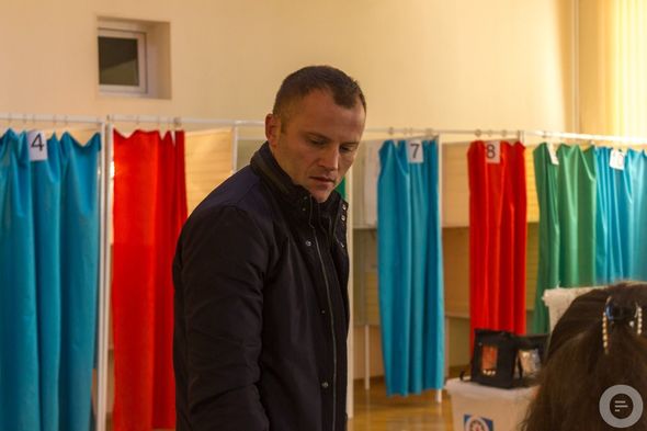 Məşhur idmançı səs verdi   â€“ FOTO