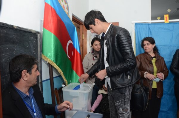 Qubadlının ən yaşlı və ən gənc seçiciləri   - FOTOLAR 