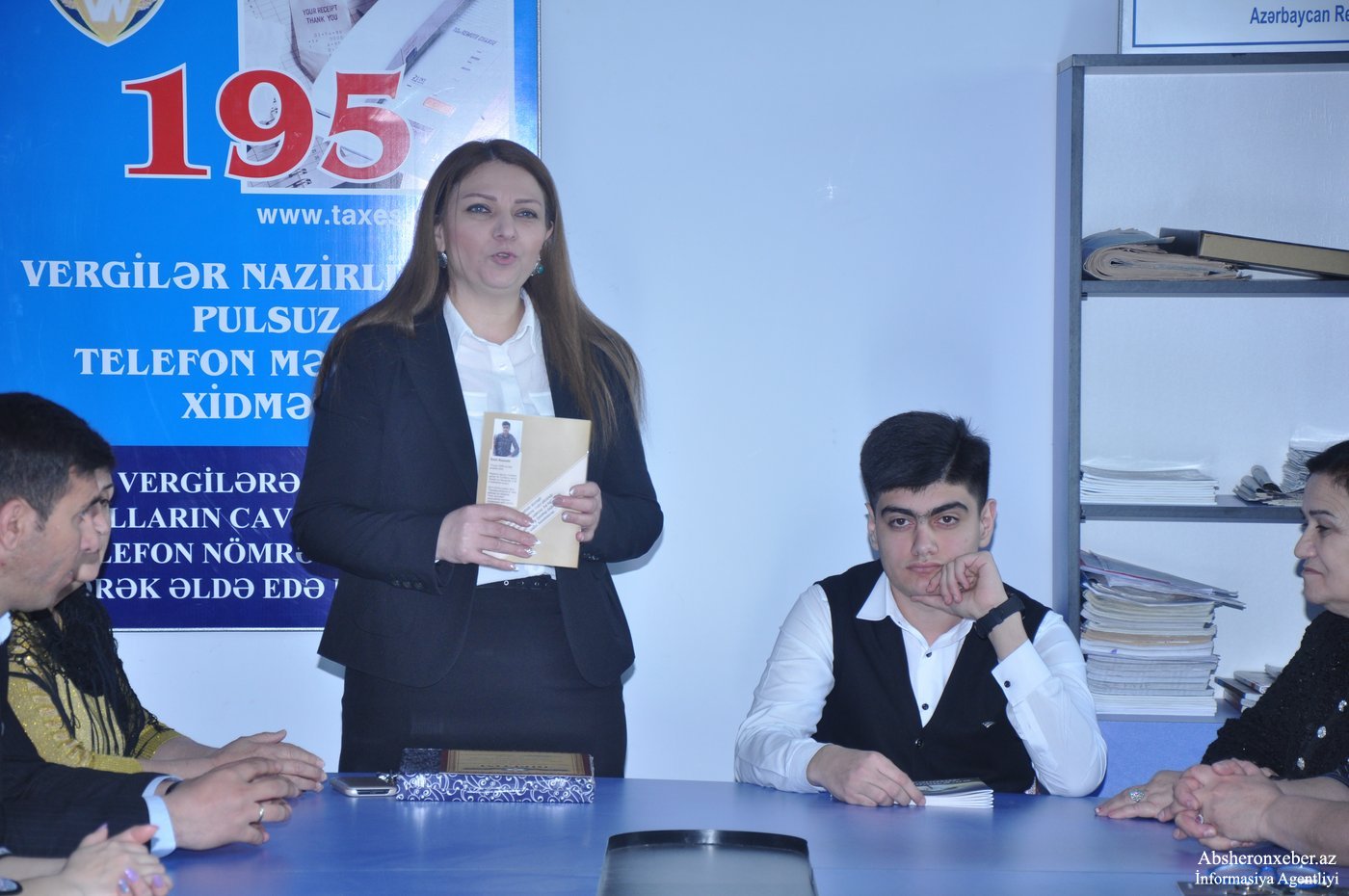 Məktəblinin Bir gəncin düşüncələri adlı kitabı çıxdı -  FOTOLAR