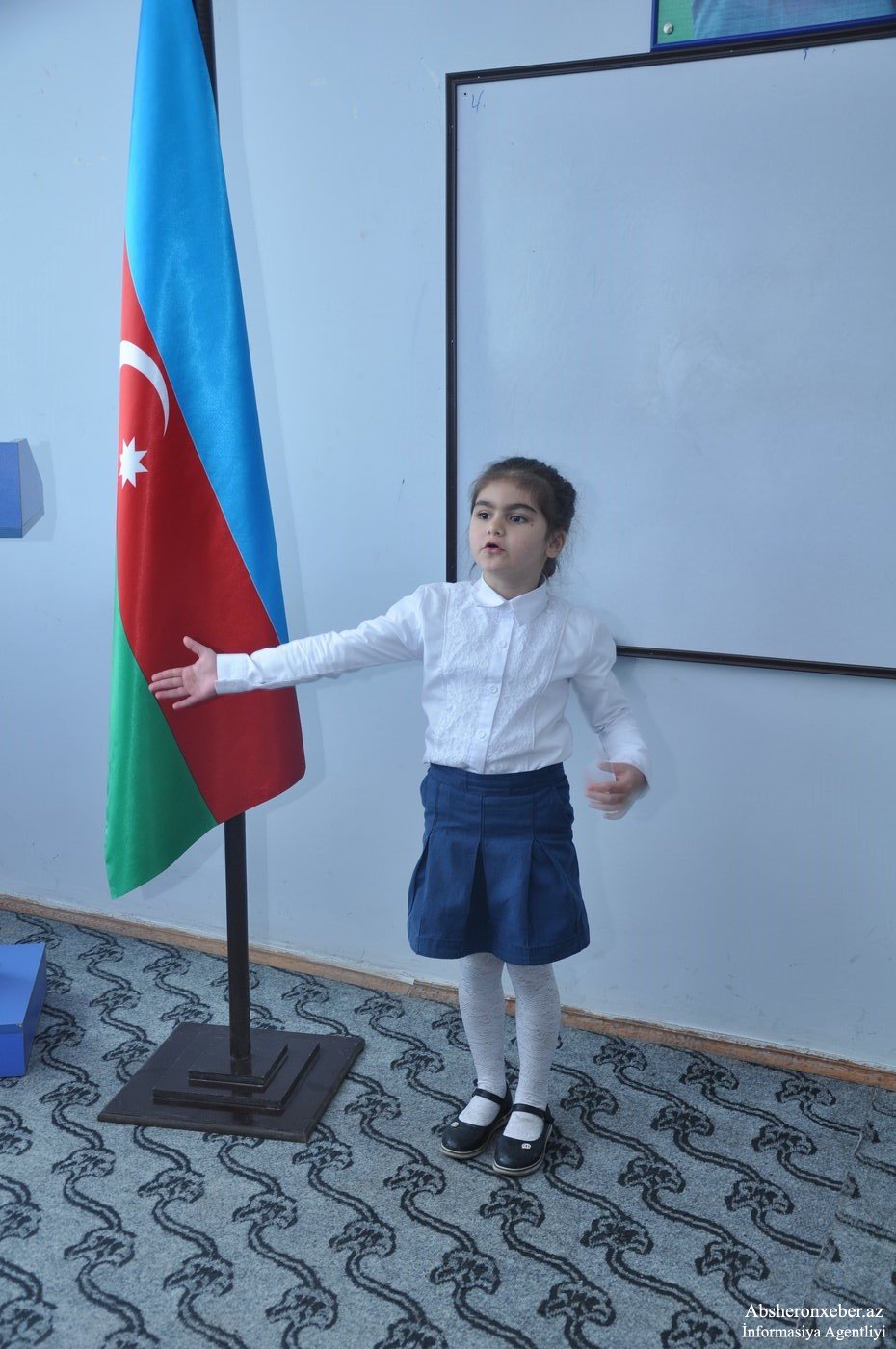 Məktəblinin Bir gəncin düşüncələri adlı kitabı çıxdı -  FOTOLAR