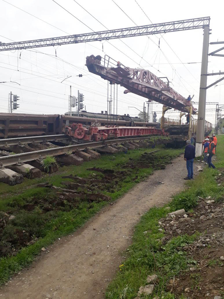 Bu stansıyaların baş yolları əsaslı təmir olunur  - FOTO