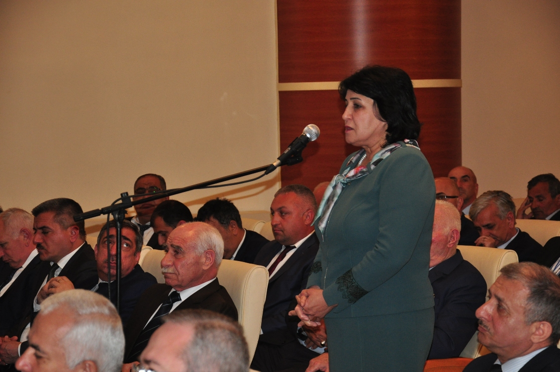 Qaradağ Rayon İcra Hakimiyyətinin hesabat yığıncağı  - FOTOLAR