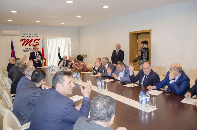 Mətbuat Şurası yeni tərkibdə toplandı  - FOTOLAR