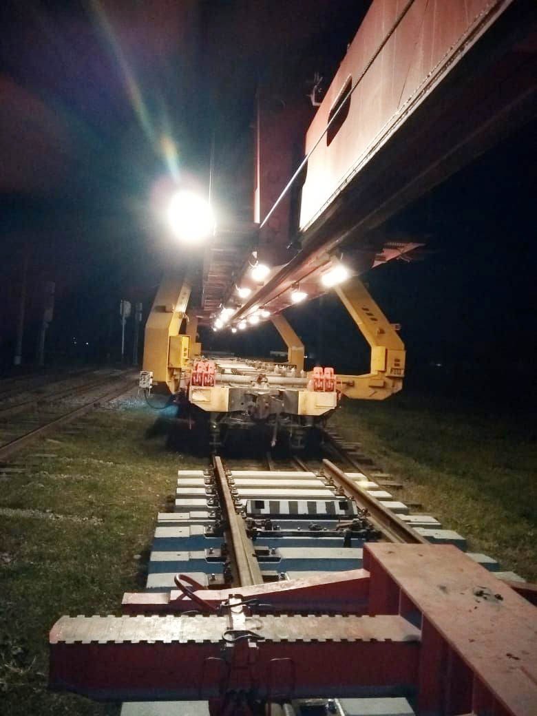 Muğan stansiyasında yeni yoldəyişənlər quraşdırılır - FOTOLAR