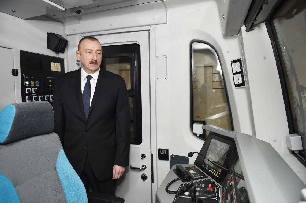 Prezident metroda -  Yeni qatarlarla tanış oldu (FOTOLAR)