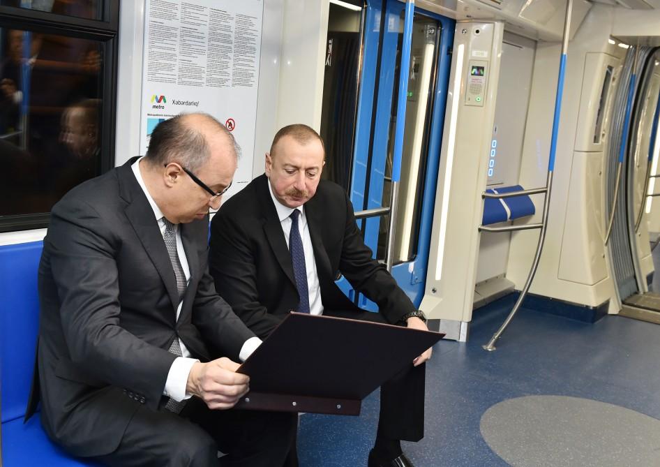 Prezident metroda -  Yeni qatarlarla tanış oldu (FOTOLAR)