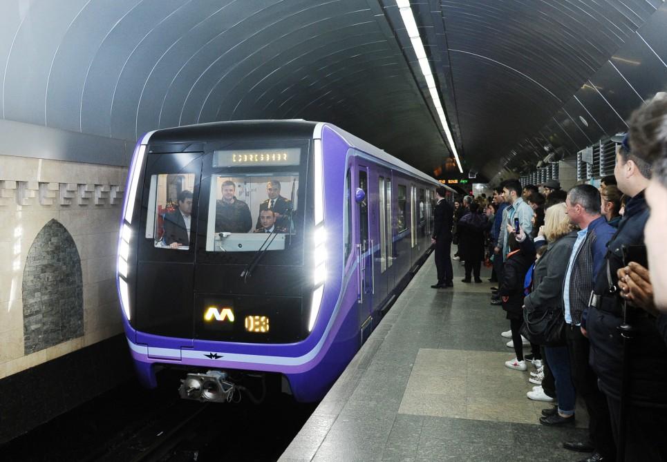 Prezident metroda -  Yeni qatarlarla tanış oldu (FOTOLAR)