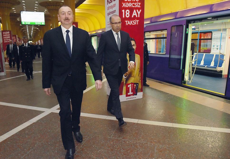 Prezident metroda -  Yeni qatarlarla tanış oldu (FOTOLAR)