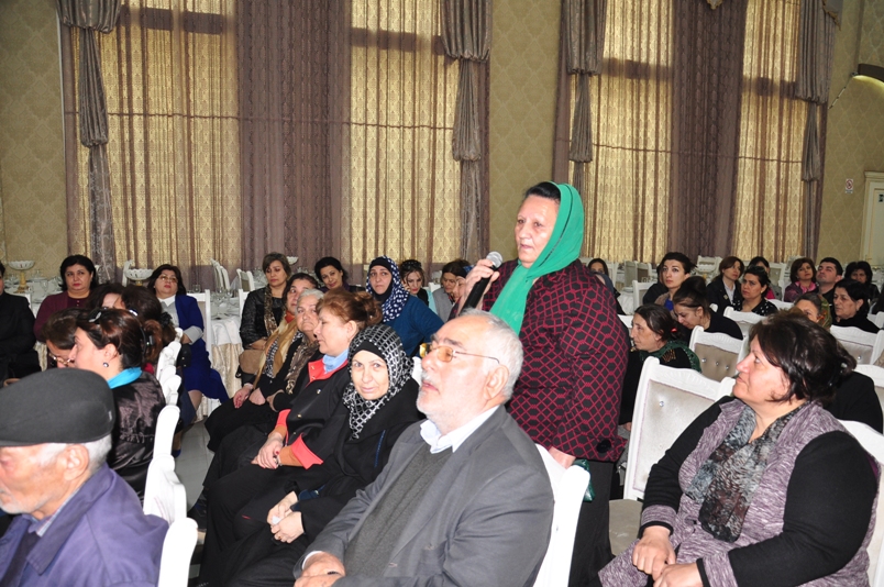 Sahil qəsəbə sakinləri ilə görüş keçirildi  