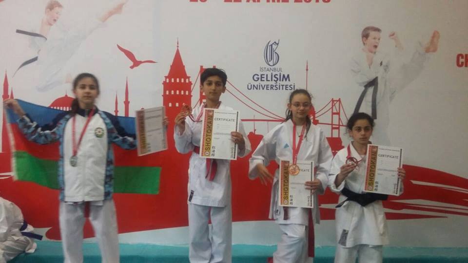 Karateçilərimiz dünya çempionatından 7 qızılla qayıtdı  - FOTO 