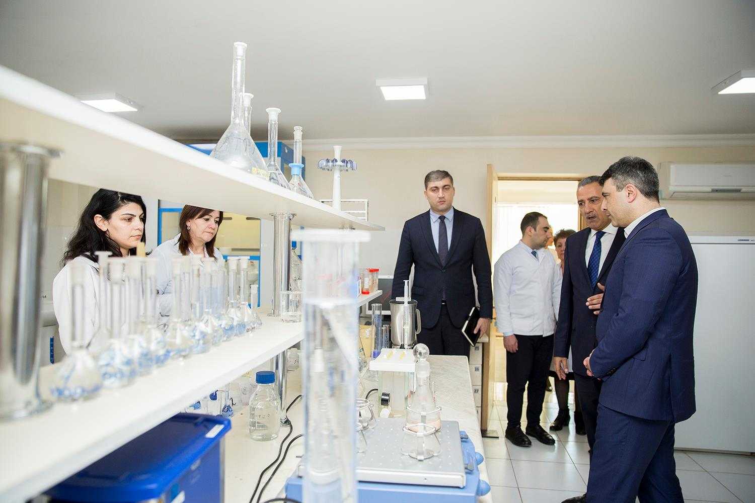 Yeni nazir müəssisələri yoxlamağa başladı -  FOTOLAR