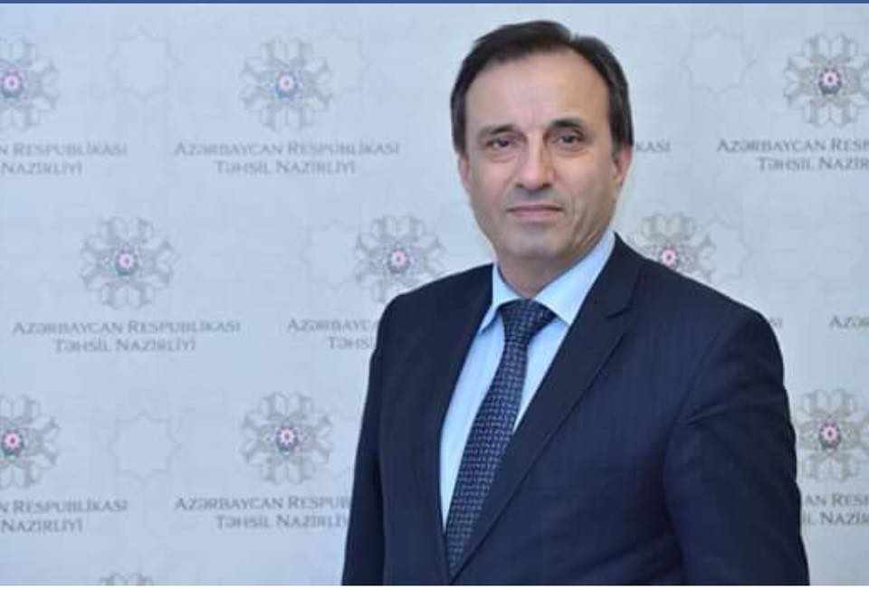 Nazirliyin sektor müdiri dünyasını dəyişdi 