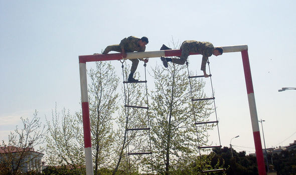 Orduda yarışlar keçirilir  - FOTO 