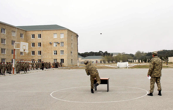 Orduda yarışlar keçirilir  - FOTO 