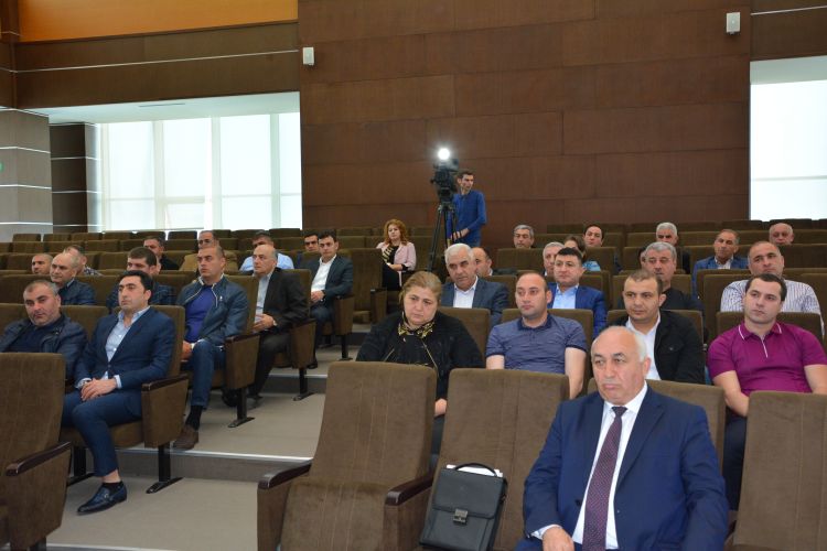 Bakı Baş Gömrük İdarəsində sahibkarlarla görüş keçirildi -  FOTOLAR