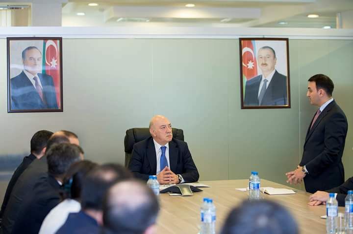 Prezidentin köməkçisi yeni sədri kollektivə təqdim etdi - FOTO