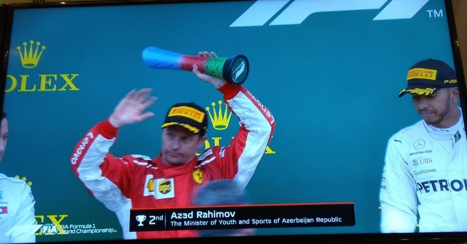 Prezident və I vitse-prezident qalibləri   MÜKAFATLANDIRDI - VİDEO