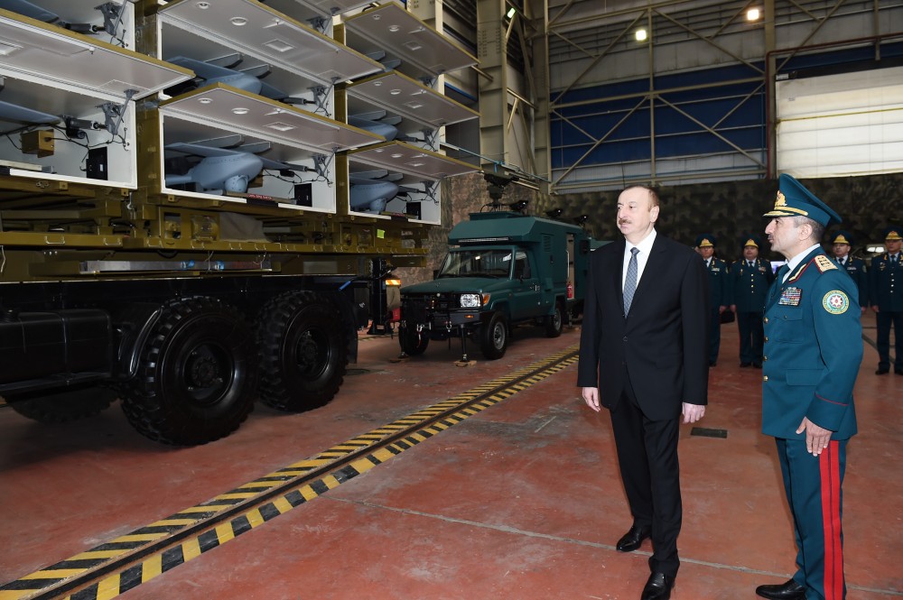 İlham Əliyev Tufan gəmisində -  FOTOLAR (YENİ-2)