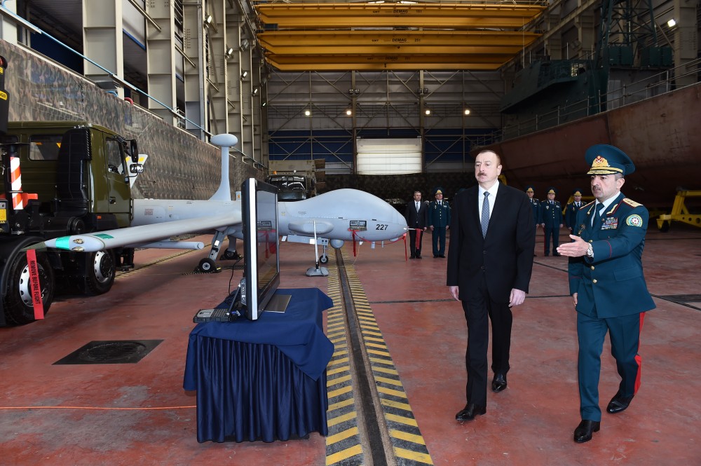 İlham Əliyev Tufan gəmisində -  FOTOLAR (YENİ-2)