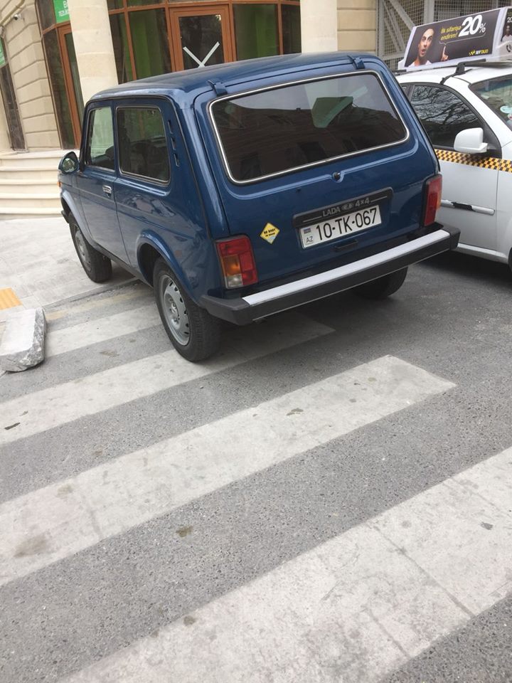 Bakıda Range Roverlə belə qayda pozdu -  FOTOLAR