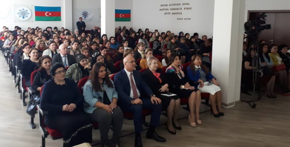 İnam Kərimov  müşavirə keçirdi (FOTO)