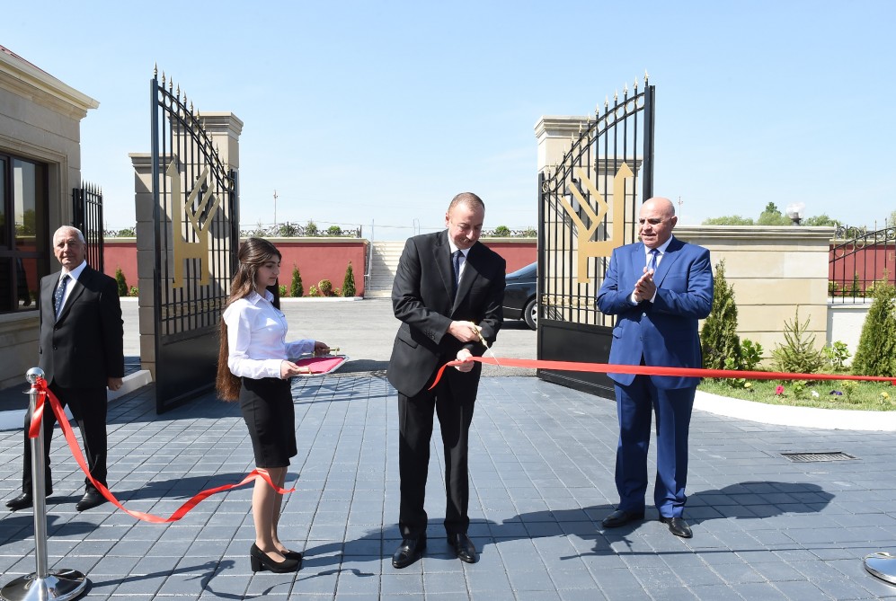 Siz bizim ömürlük prezidentimizsiniz - İlham Əliyevin xalçaçılarla səmimi SÖHBƏTİ (FOTOLAR)