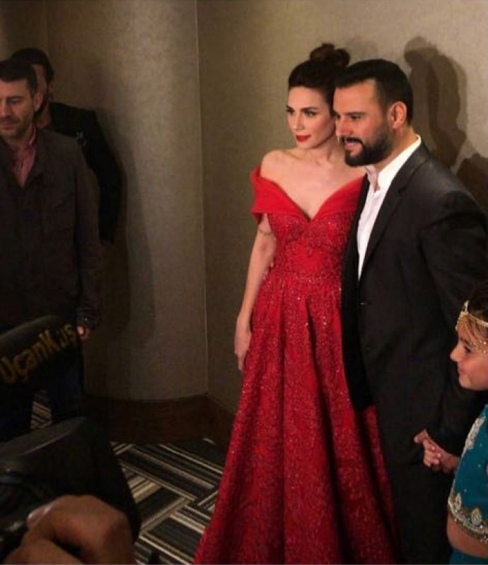 Busənin bu paltarını Ziya Məmmədovun gəlini hazırlayıb  - FOTOLAR