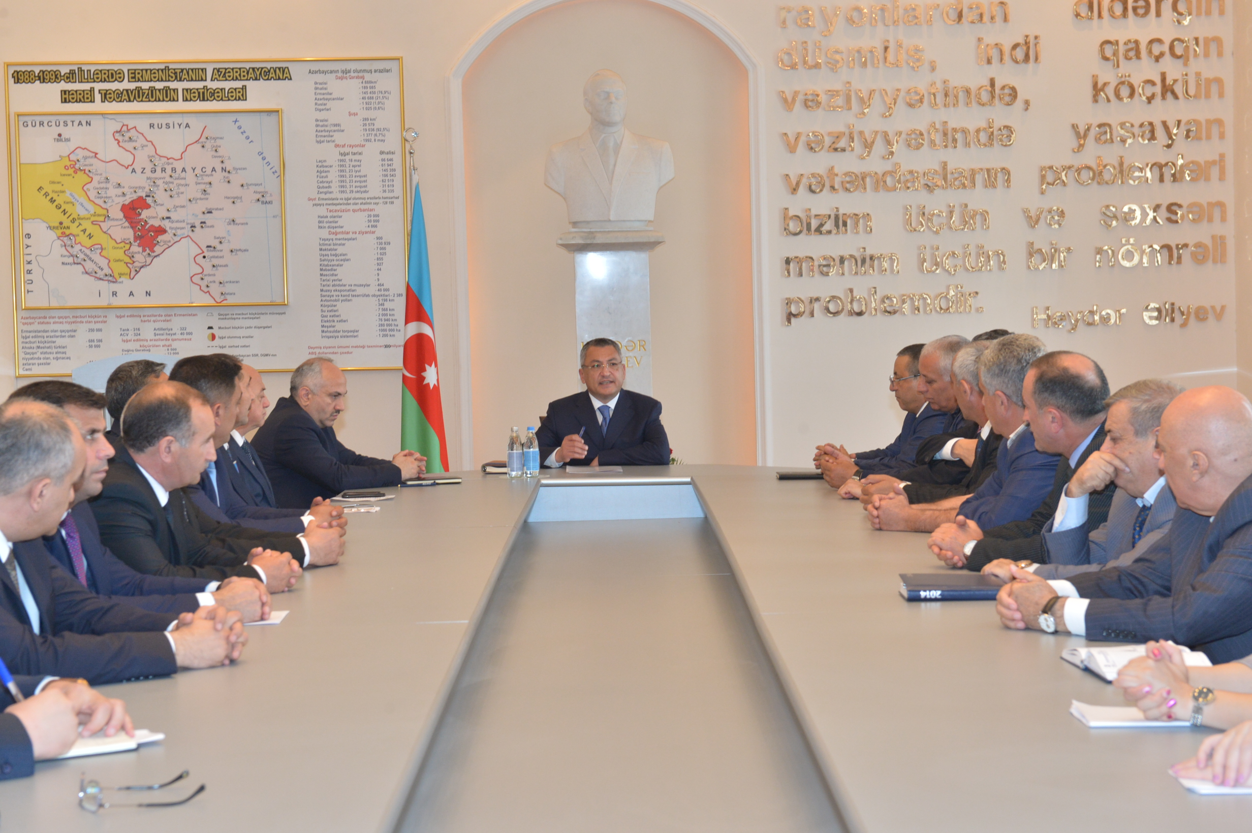 Qaçqınkomun sədri keçmiş döyüşçüləri bir araya gətirdi - FOTO